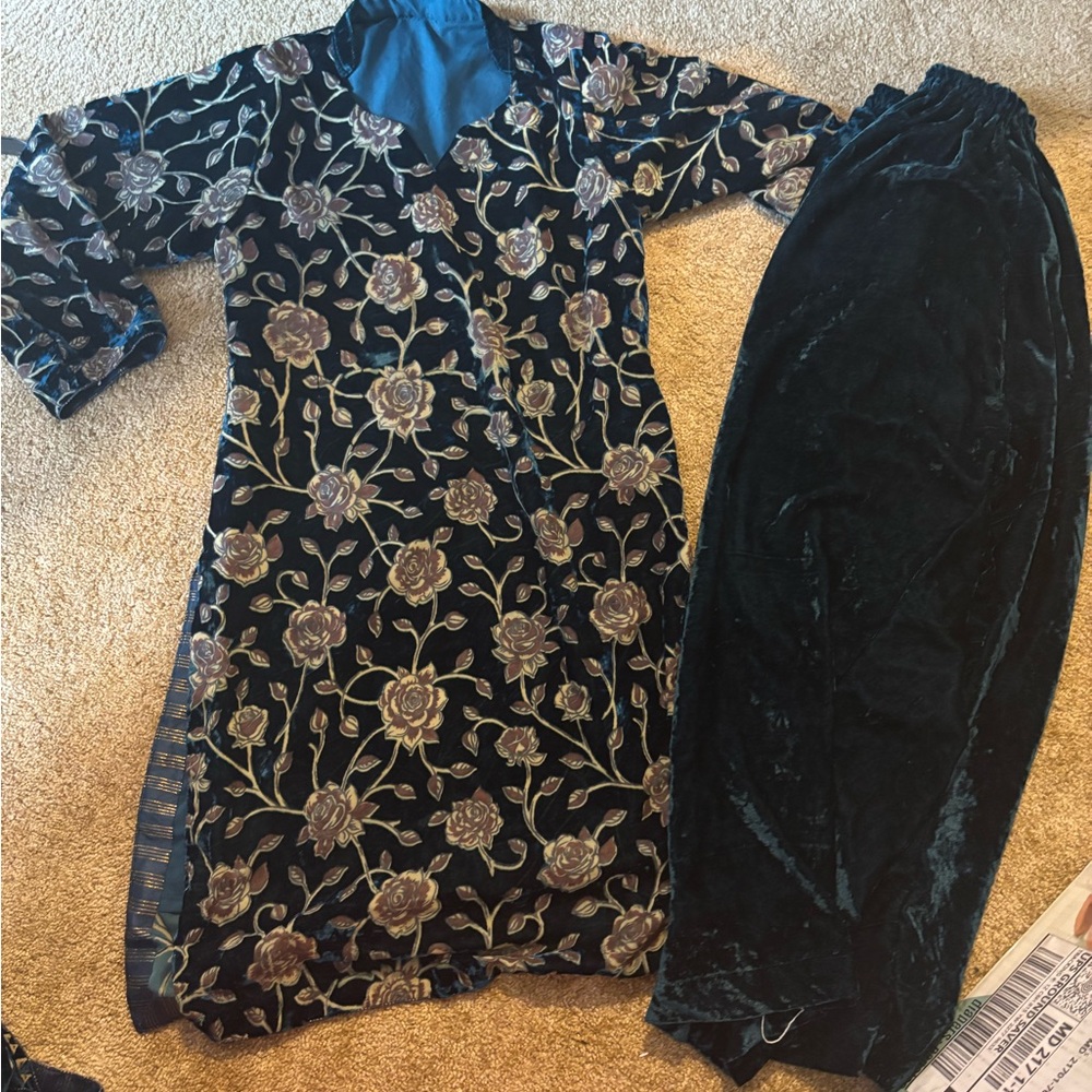 Floral Embroidered Velvet Outfit velvet palachi sz 40